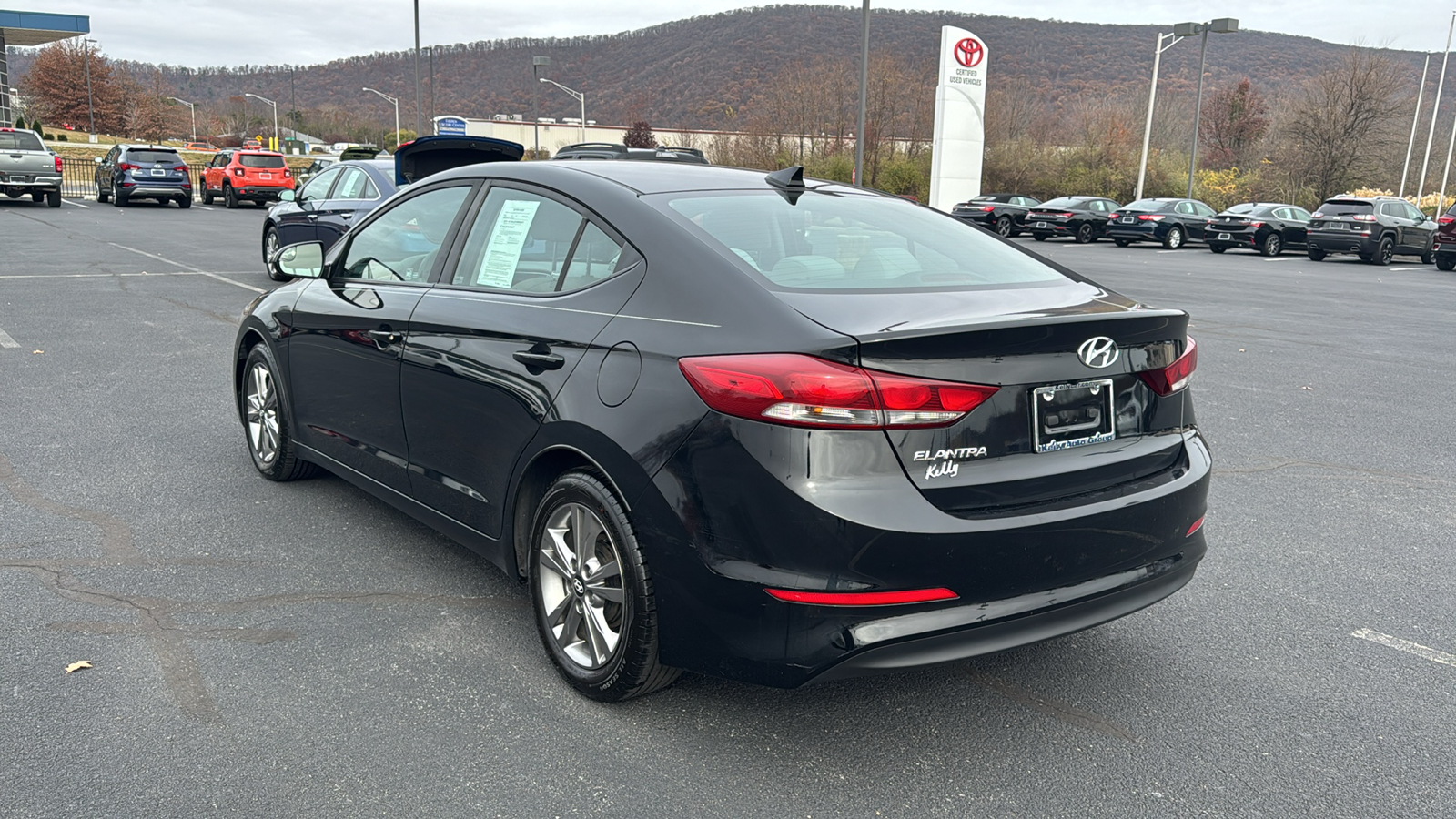 2017 Hyundai Elantra SE 10