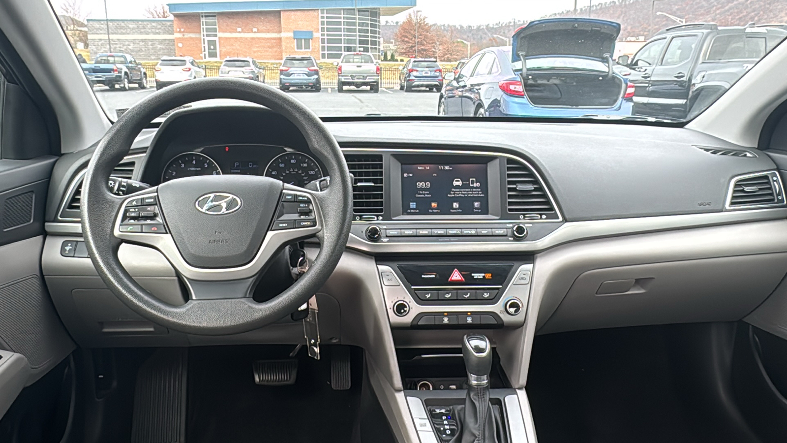 2017 Hyundai Elantra SE 17