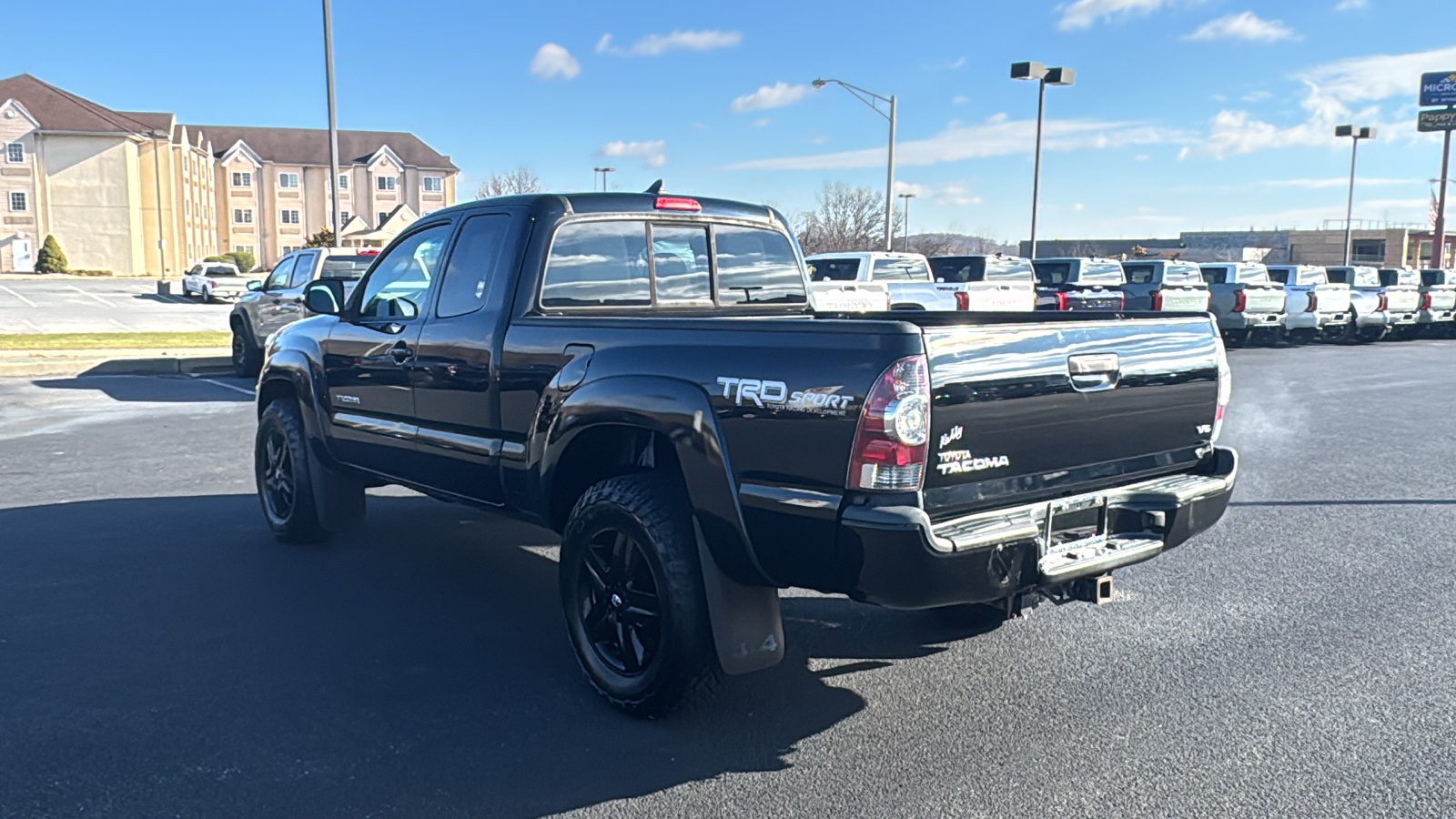 2015 Toyota Tacoma Base 13