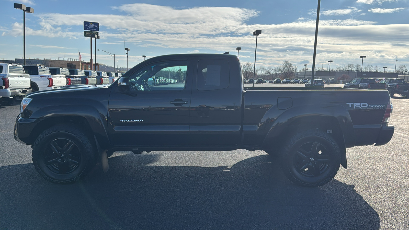 2015 Toyota Tacoma Base 14