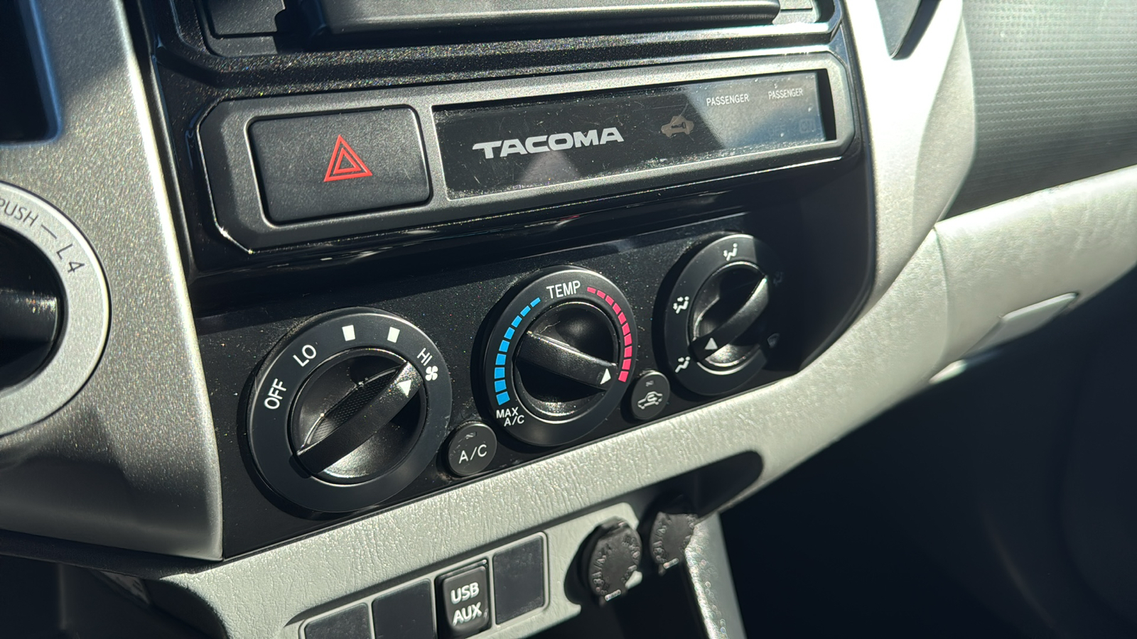 2015 Toyota Tacoma Base 31