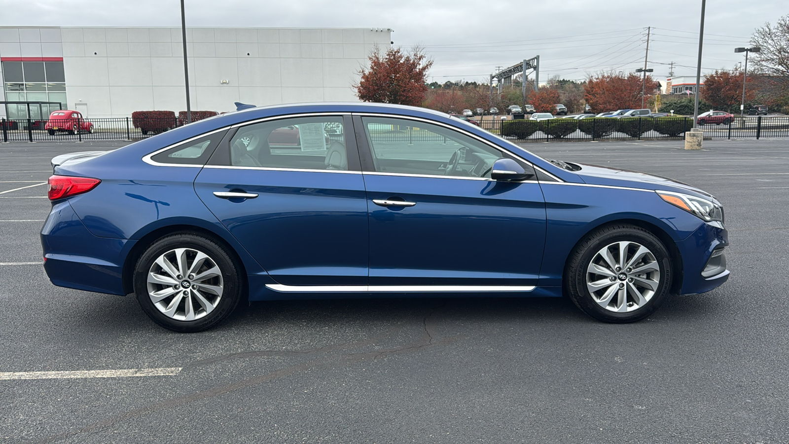 2016 Hyundai Sonata Base 4