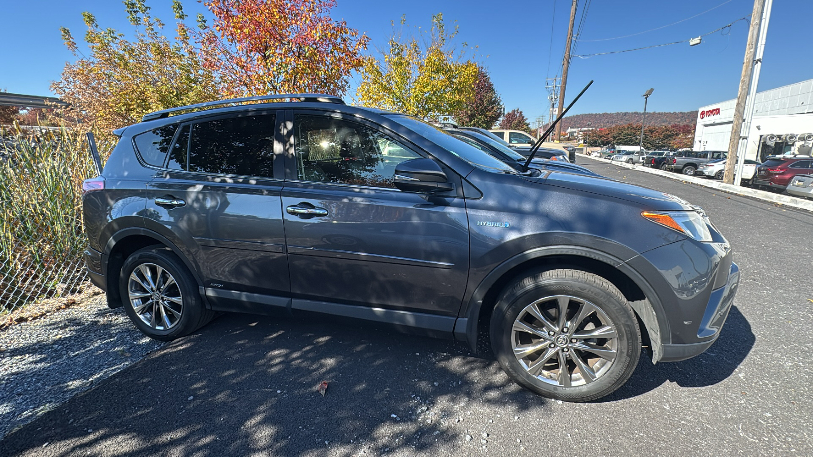 2018 Toyota RAV4 Hybrid Limited 4