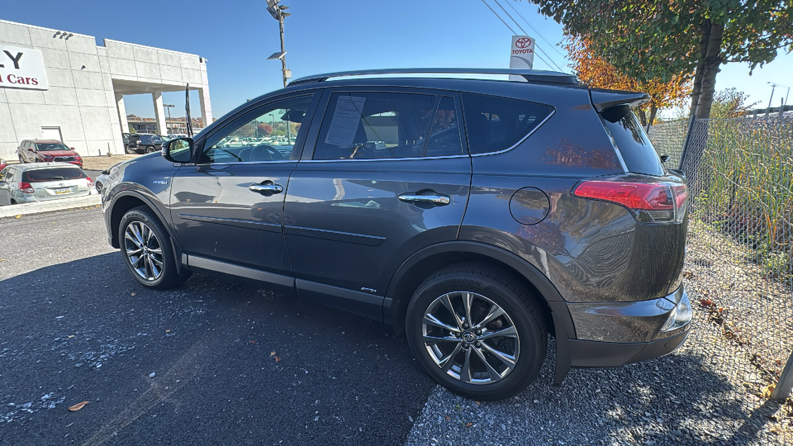 2018 Toyota RAV4 Hybrid Limited 11