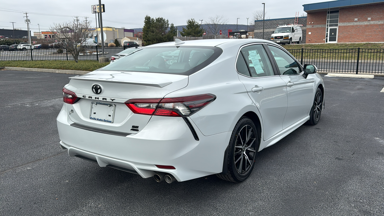 2022 Toyota Camry SE 6