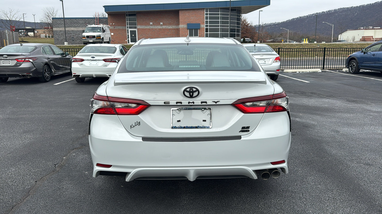 2022 Toyota Camry SE 7