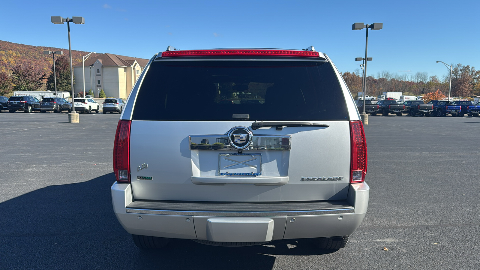 2011 Cadillac Escalade Luxury 8