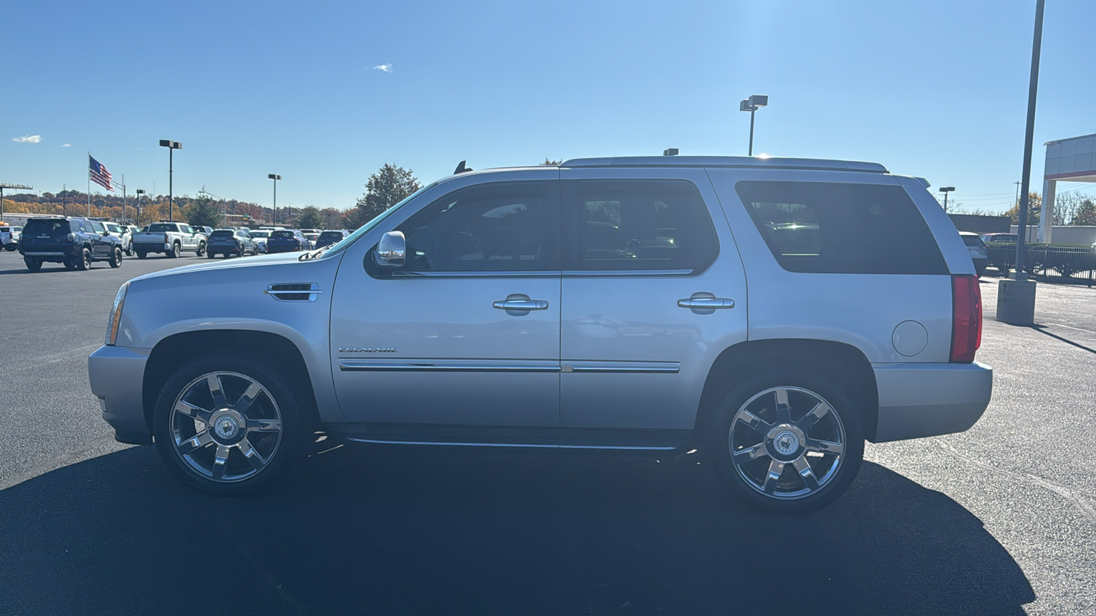 2011 Cadillac Escalade Luxury 14