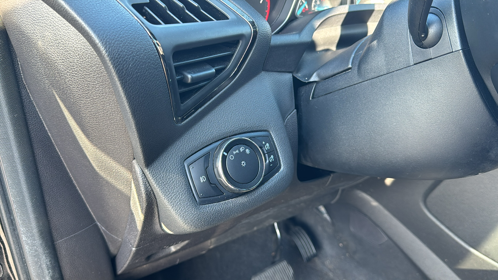 2014 Ford Escape Titanium 21