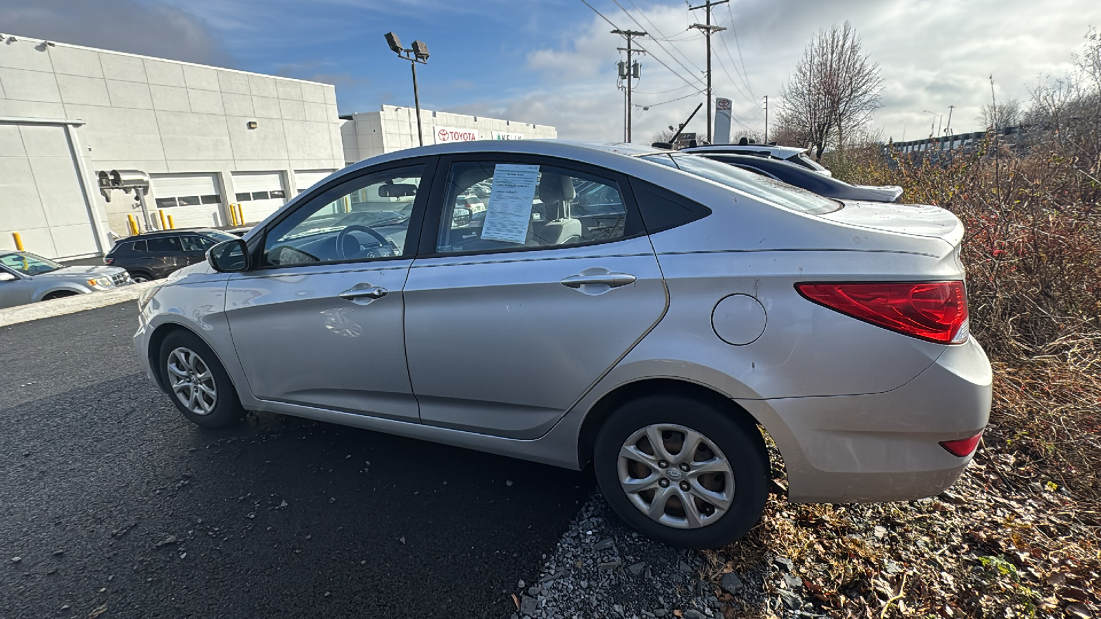 2012 Hyundai Accent GLS 11