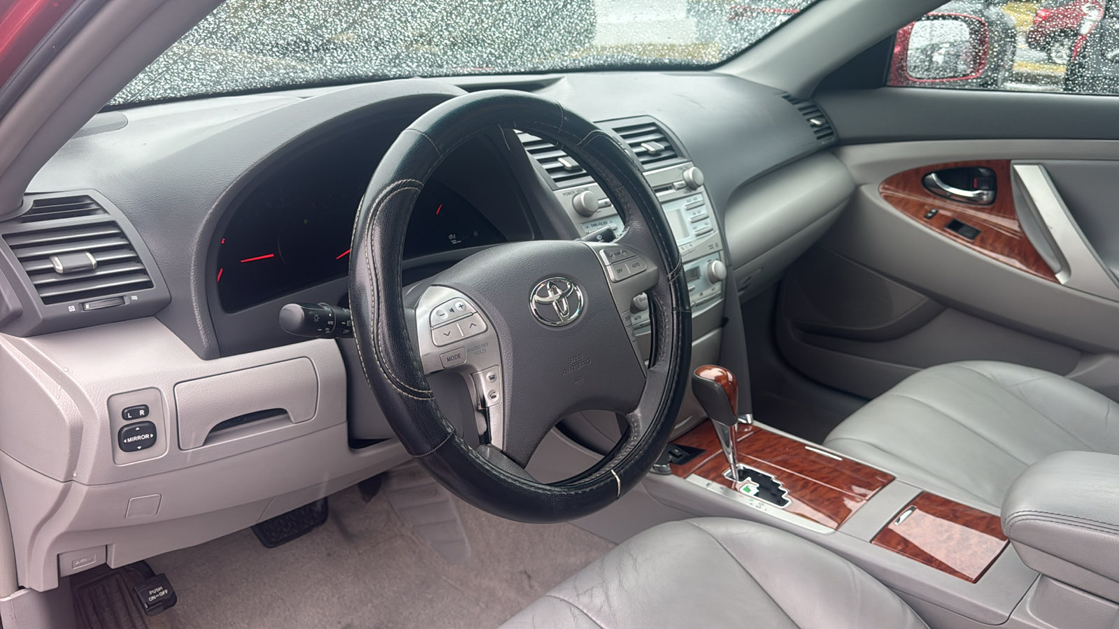 2009 Toyota Camry XLE 23