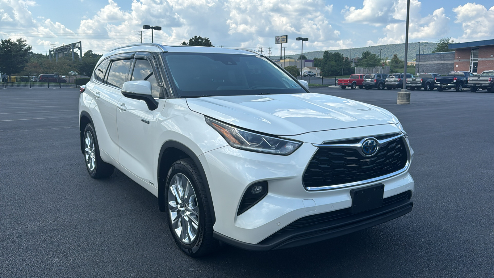 2021 Toyota Highlander Hybrid Limited 3