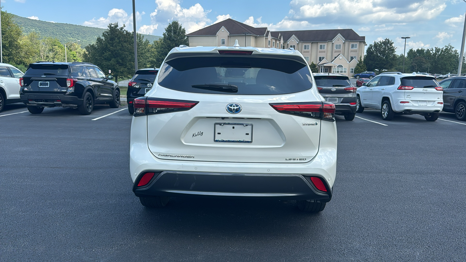 2021 Toyota Highlander Hybrid Limited 9