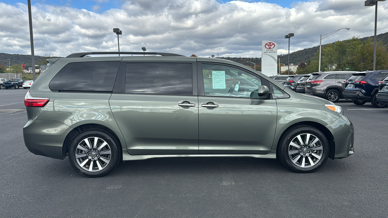 2018 Toyota Sienna XLE 4