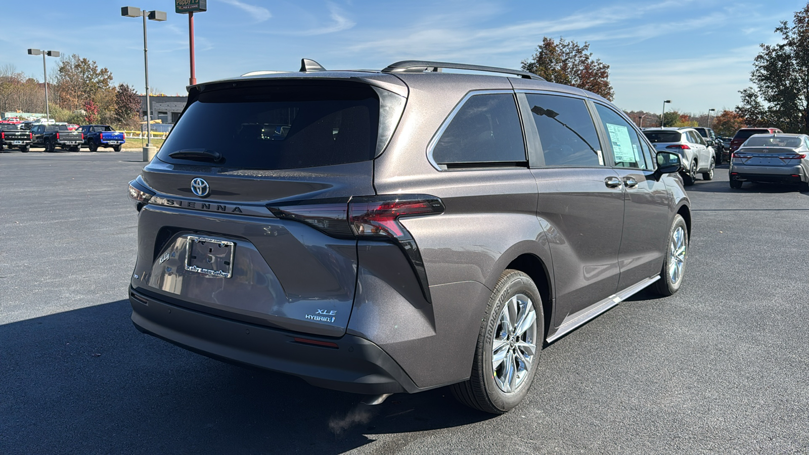 2024 Toyota Sienna XLE 5