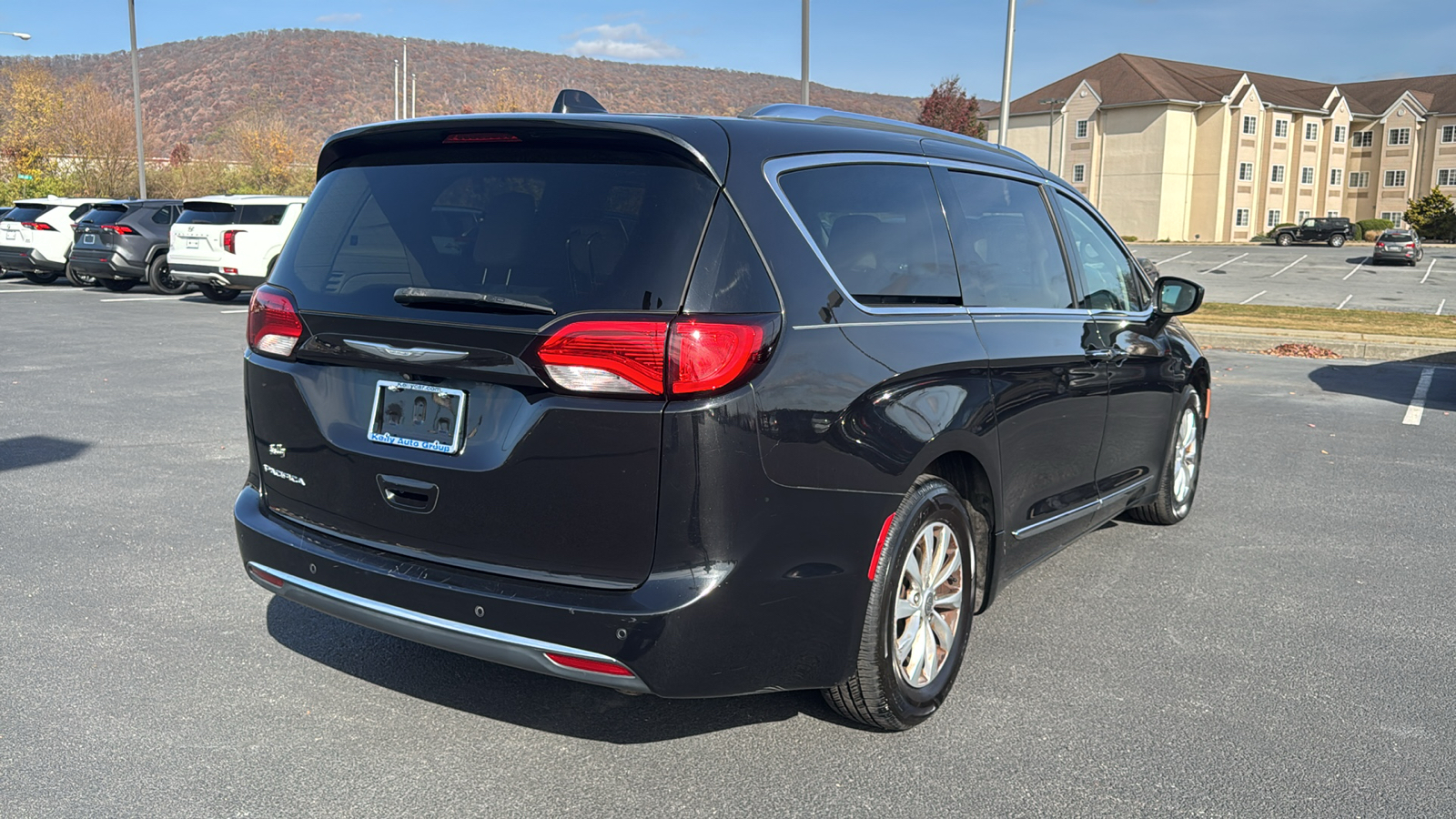 2018 Chrysler Pacifica Touring L 6