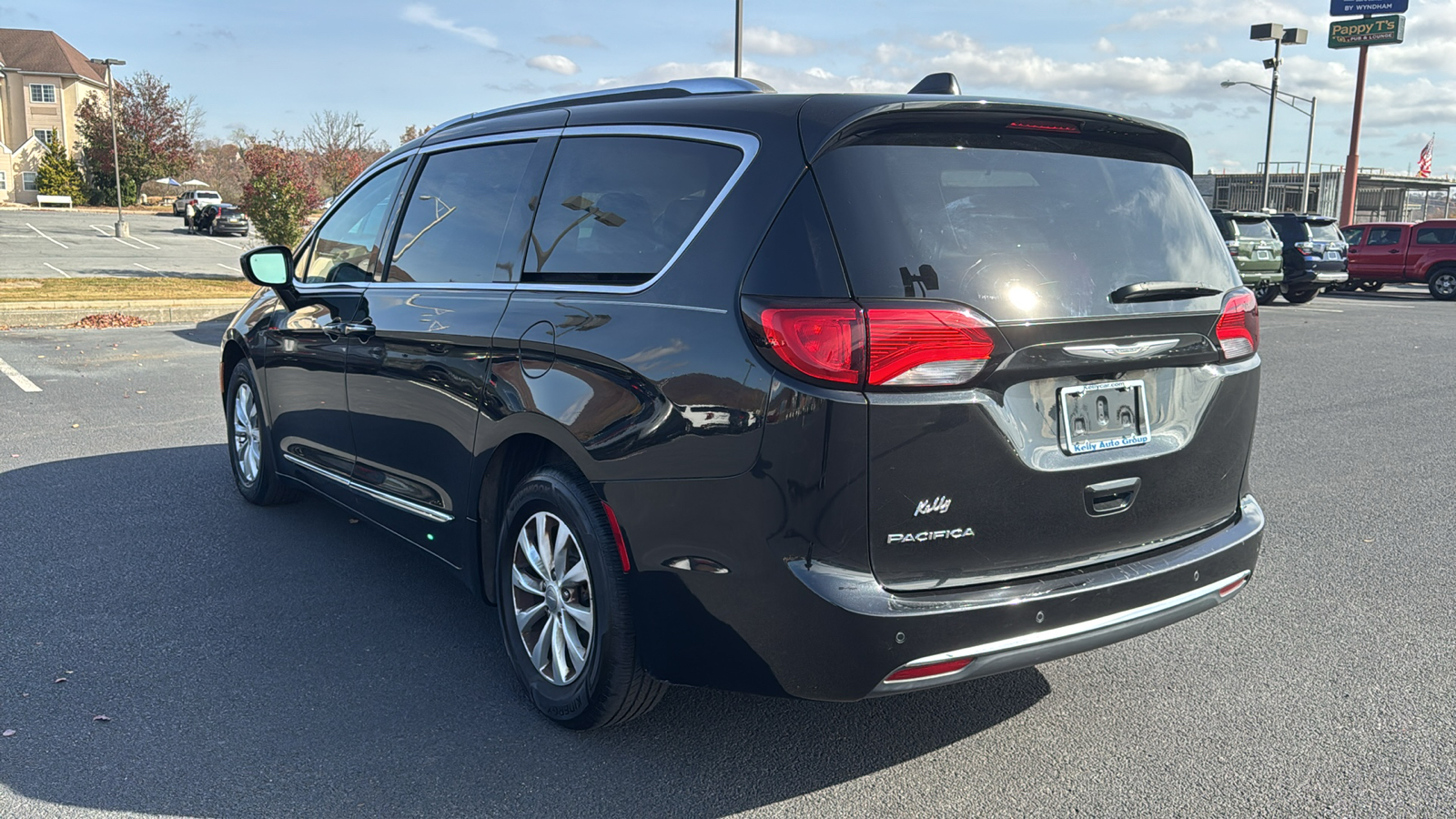 2018 Chrysler Pacifica Touring L 10