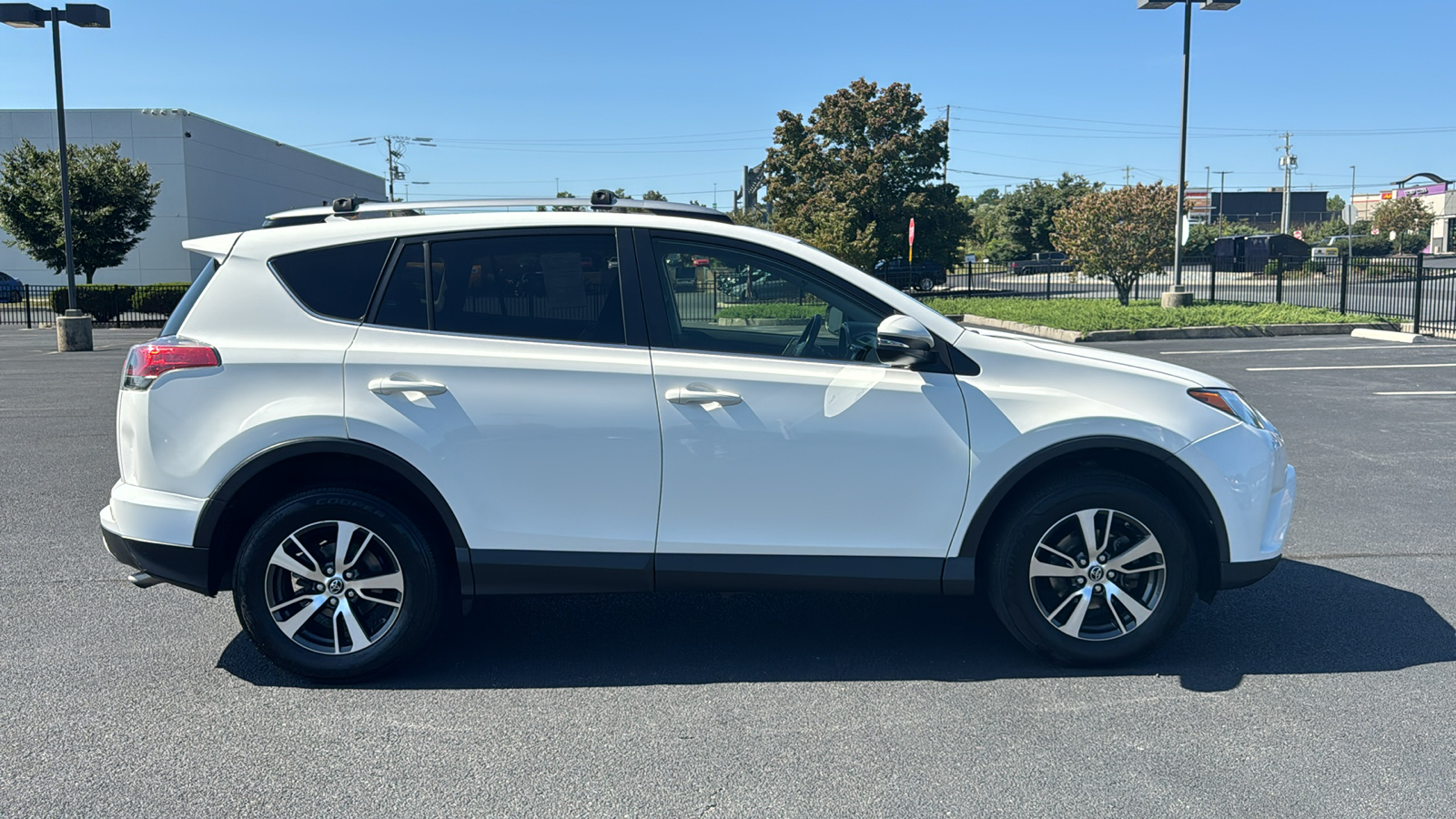 2018 Toyota RAV4 XLE 4