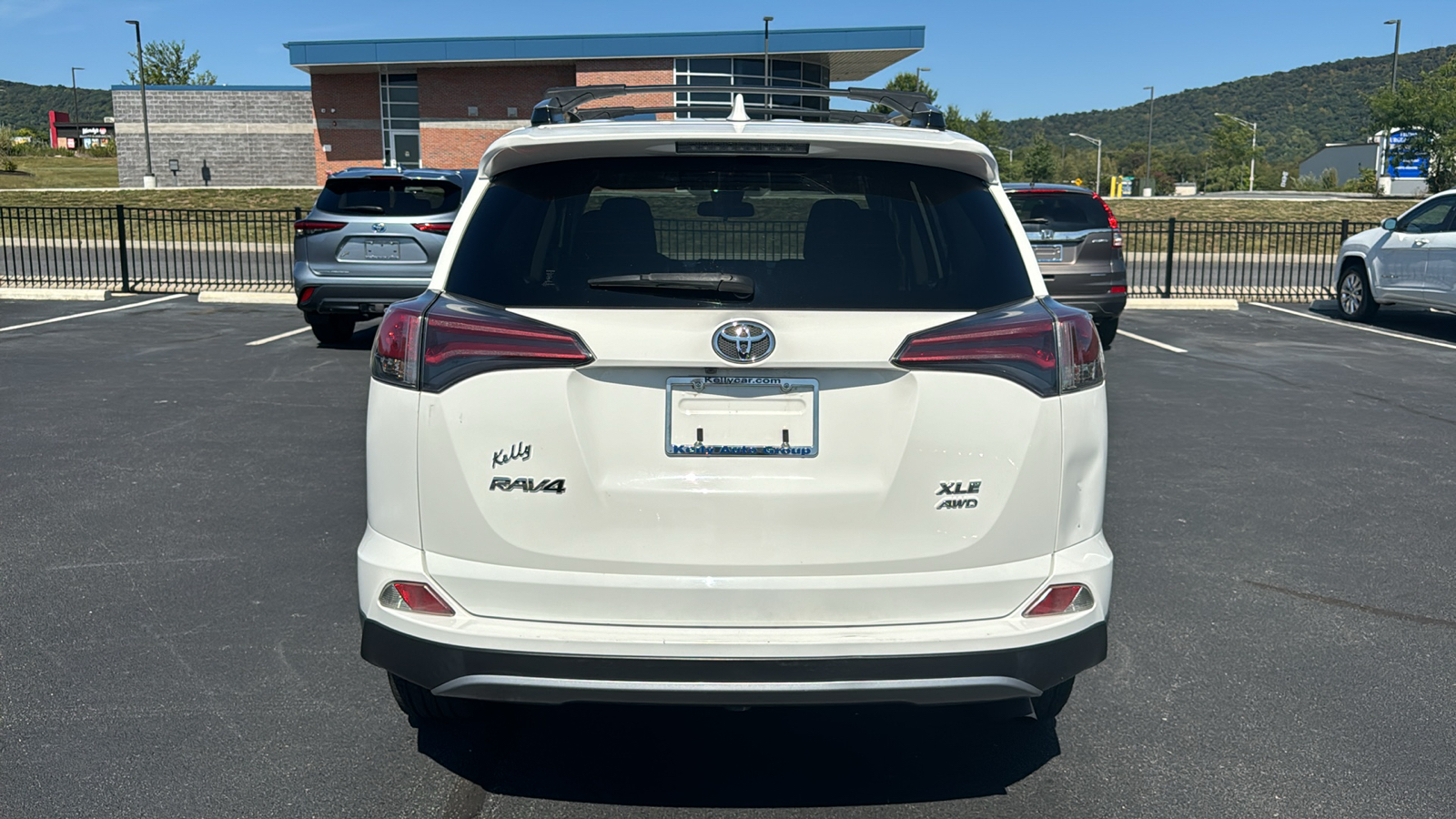 2018 Toyota RAV4 XLE 7