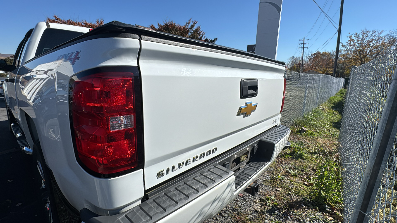 2017 Chevrolet Silverado 1500 Custom 11