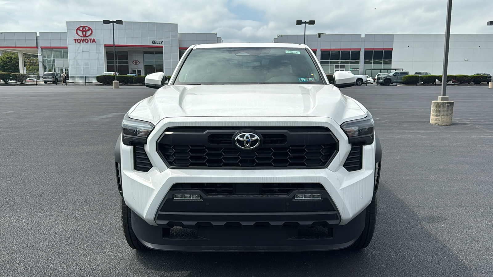 2024 Toyota Tacoma Hybrid TRD Off Road 2