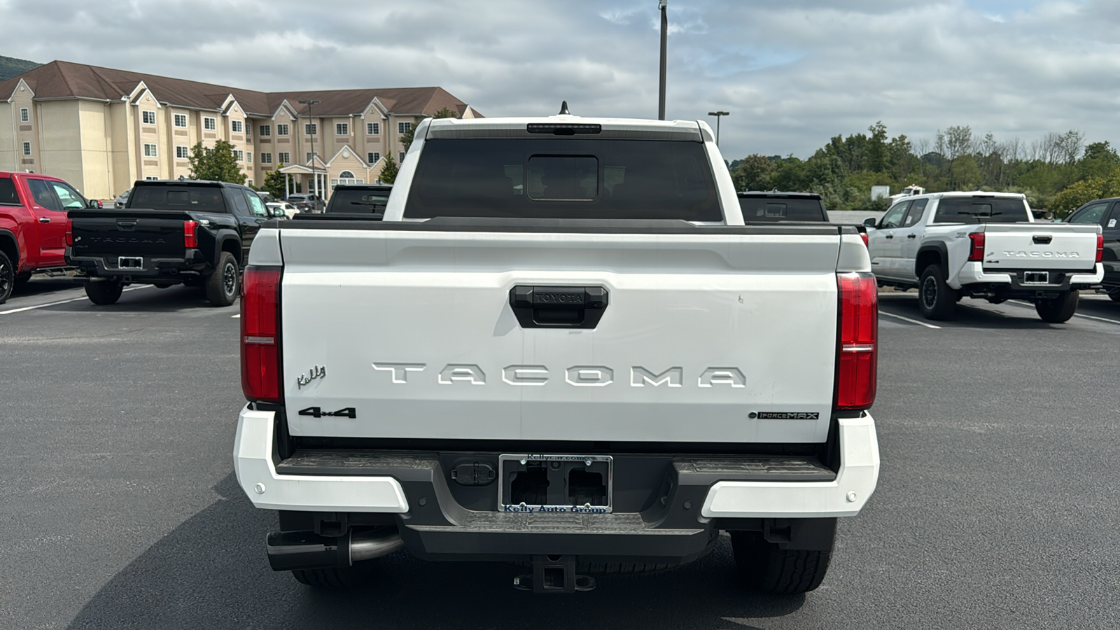 2024 Toyota Tacoma Hybrid TRD Off Road 6