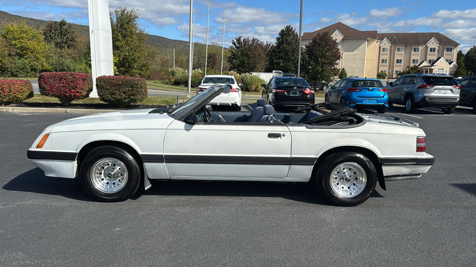 1986 Ford Mustang LX 10