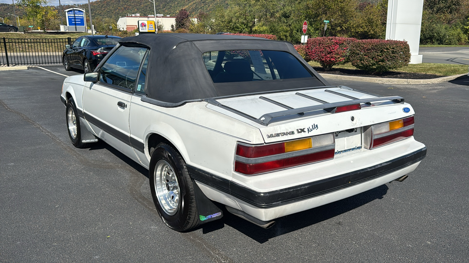 1986 Ford Mustang LX 32