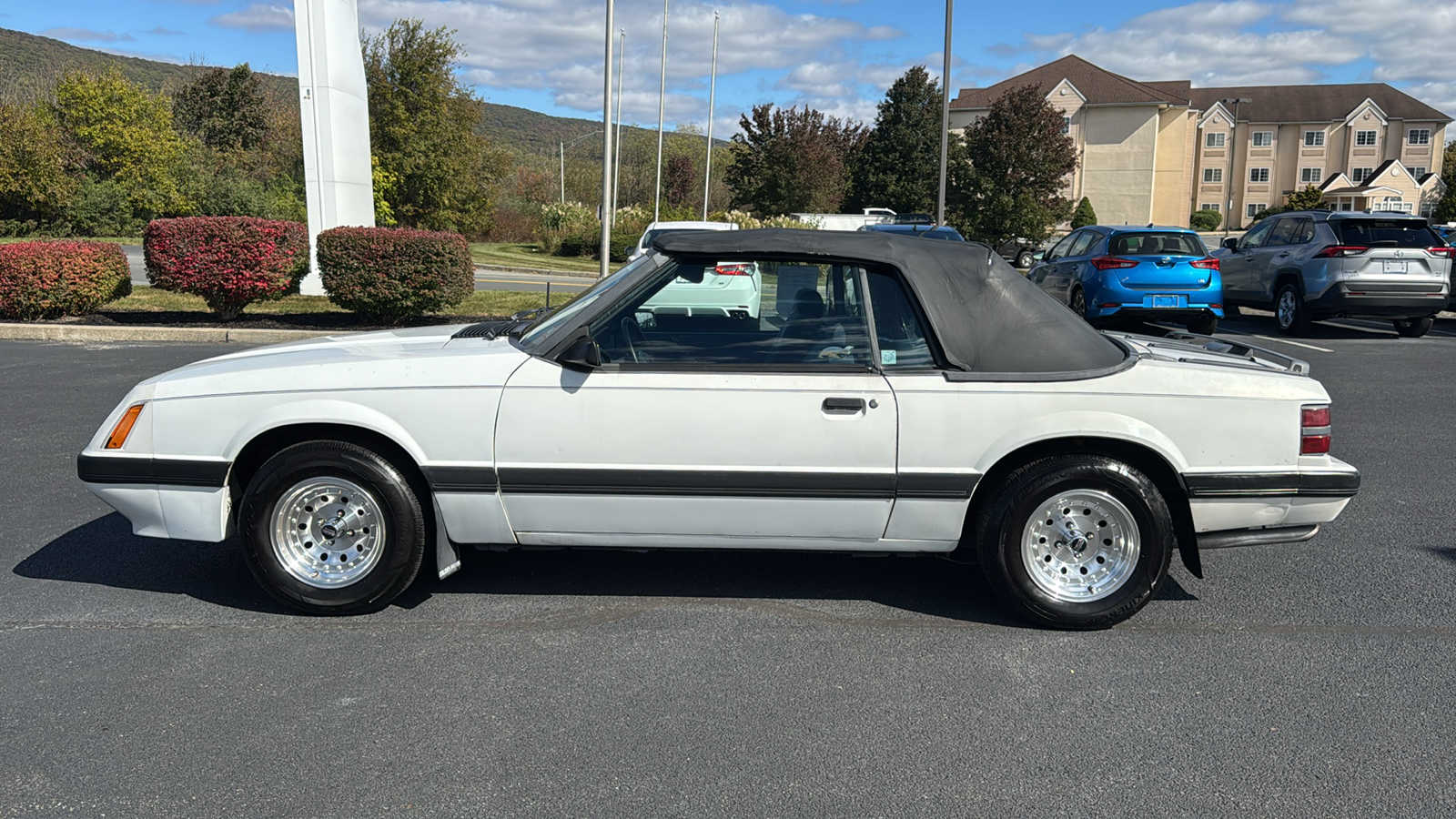 1986 Ford Mustang LX 33