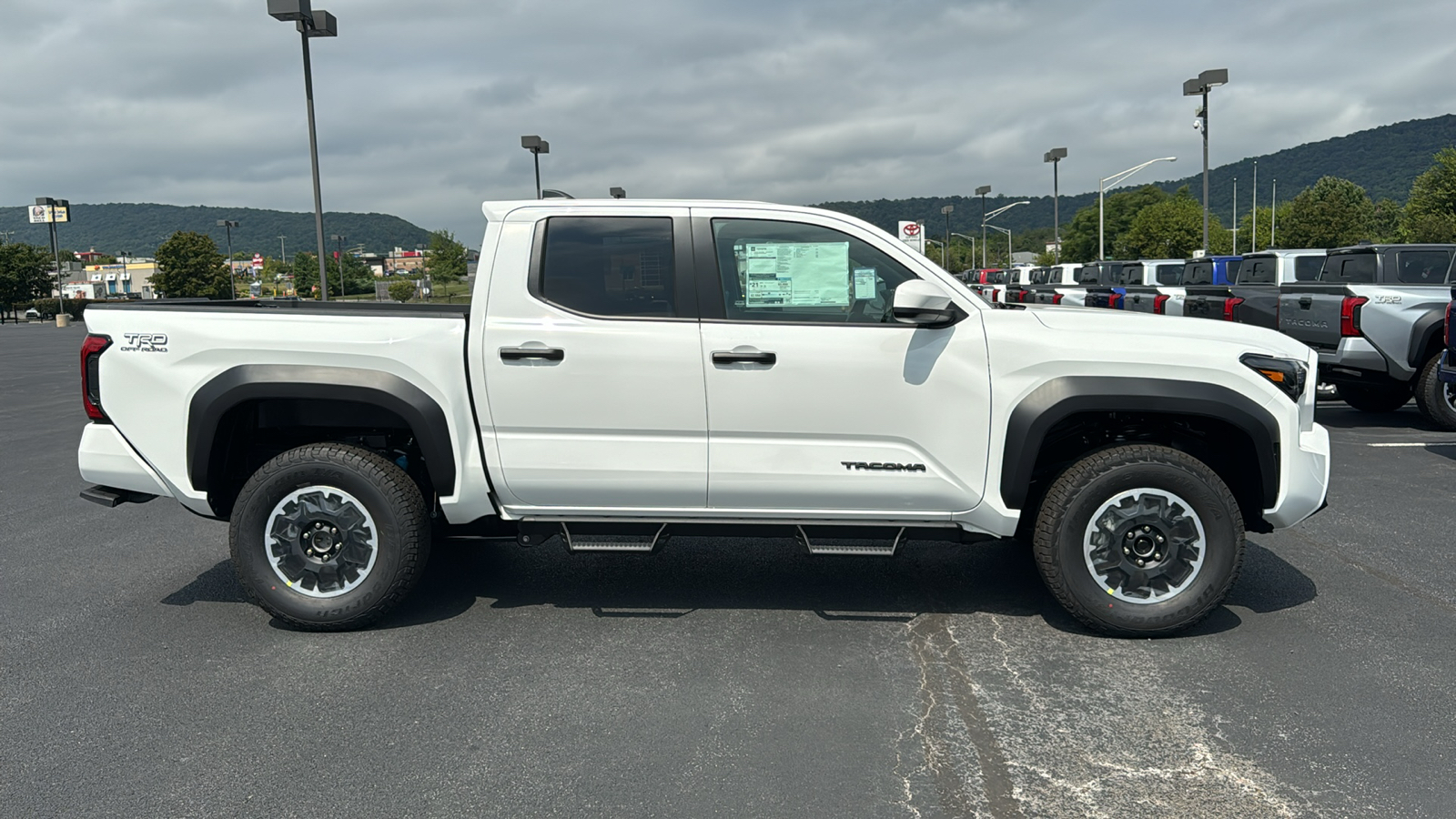 2024 Toyota Tacoma TRD Off-Road 3