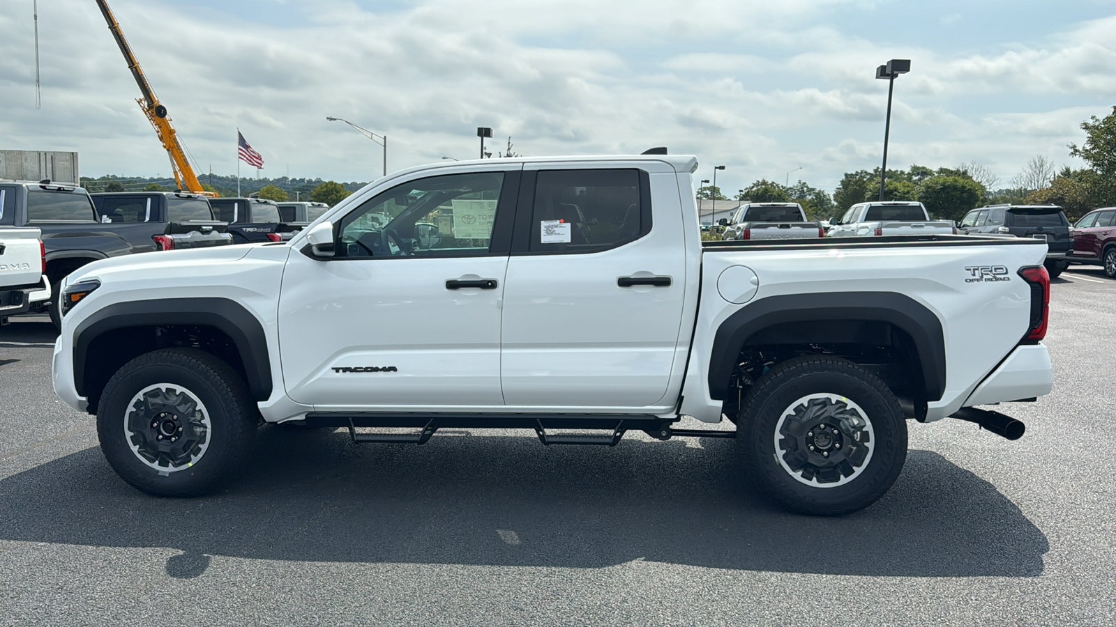 2024 Toyota Tacoma TRD Off-Road 8