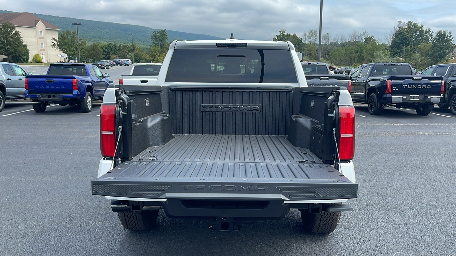 2024 Toyota Tacoma TRD Off-Road 6