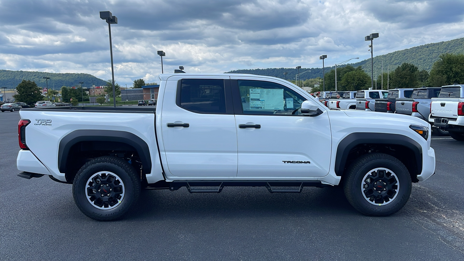 2024 Toyota Tacoma TRD Off-Road 3