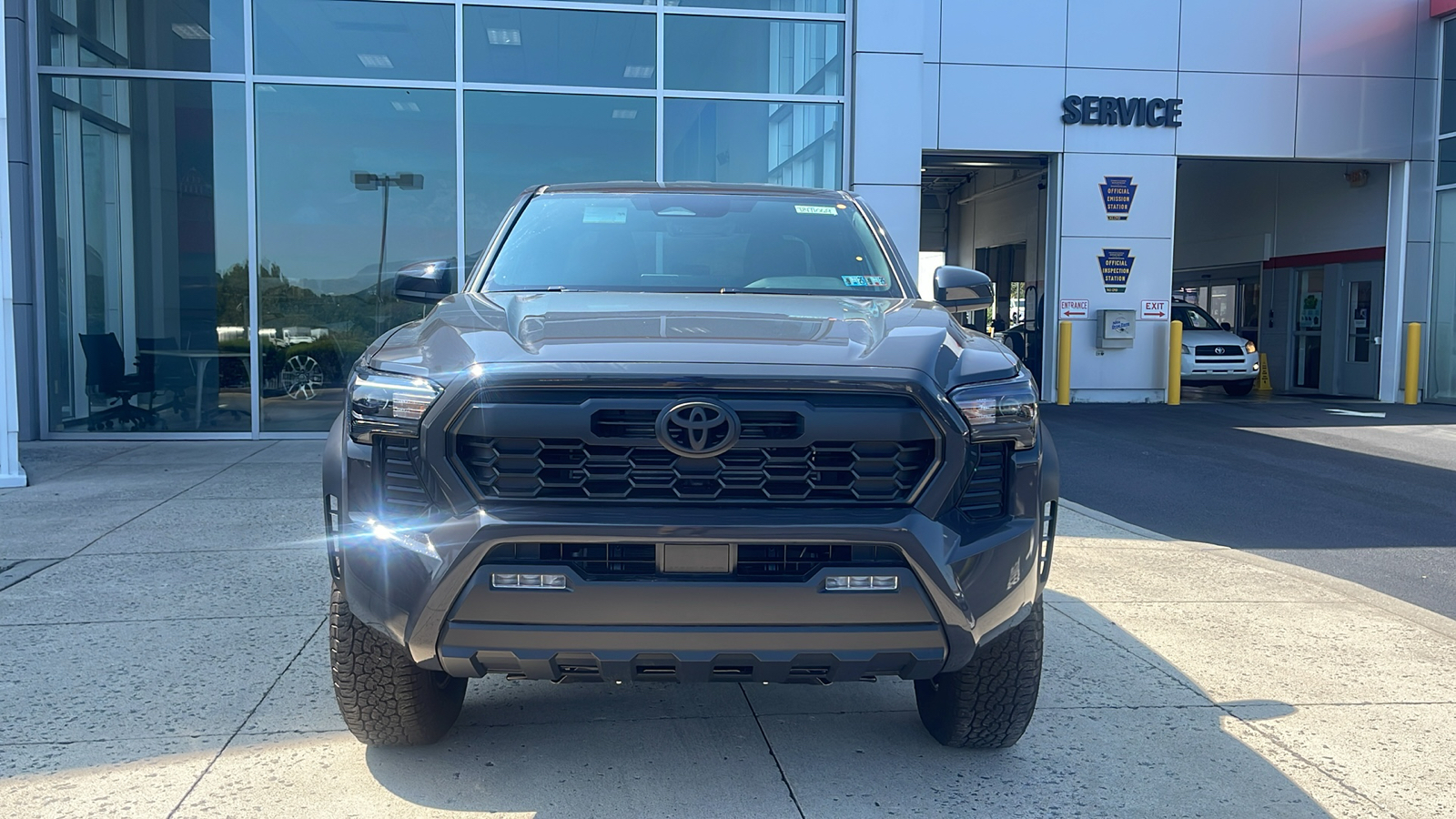 2024 Toyota Tacoma TRD Off-Road 2