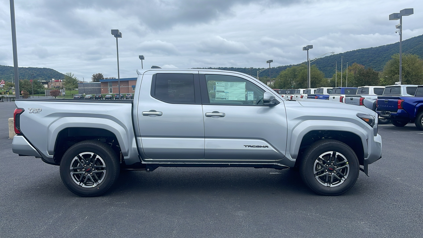 2024 Toyota Tacoma TRD Sport 3