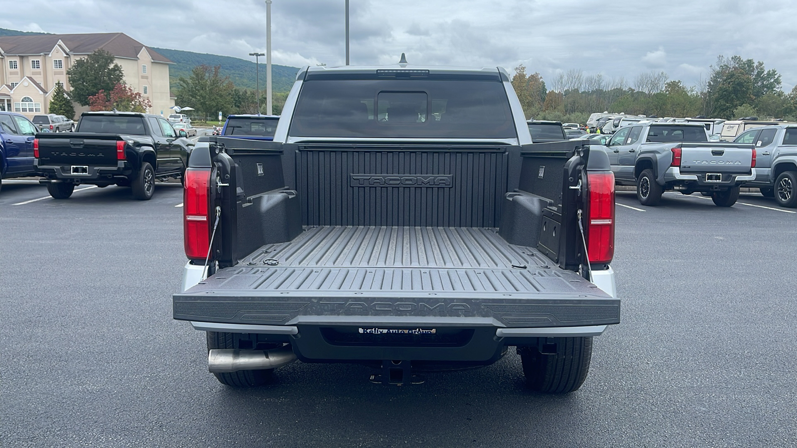 2024 Toyota Tacoma TRD Sport 6