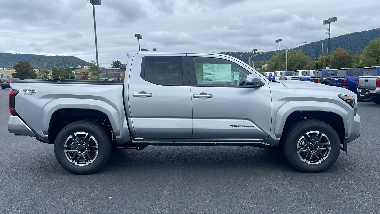 2024 Toyota Tacoma TRD Sport 3