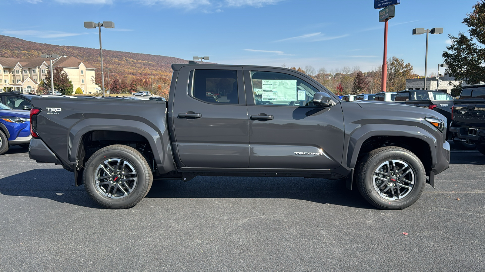 2024 Toyota Tacoma TRD Sport 3