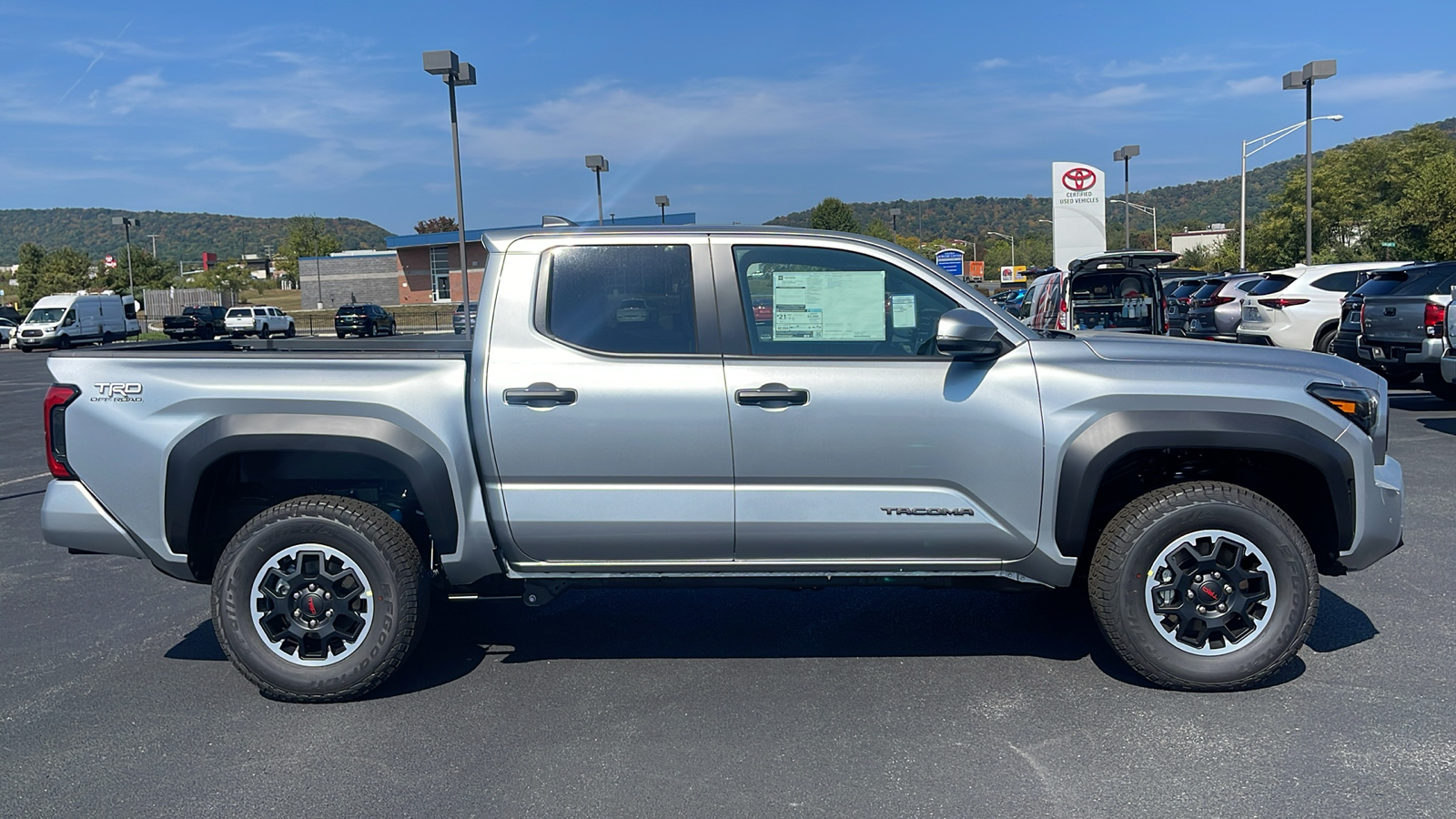 2024 Toyota Tacoma TRD Off-Road 3