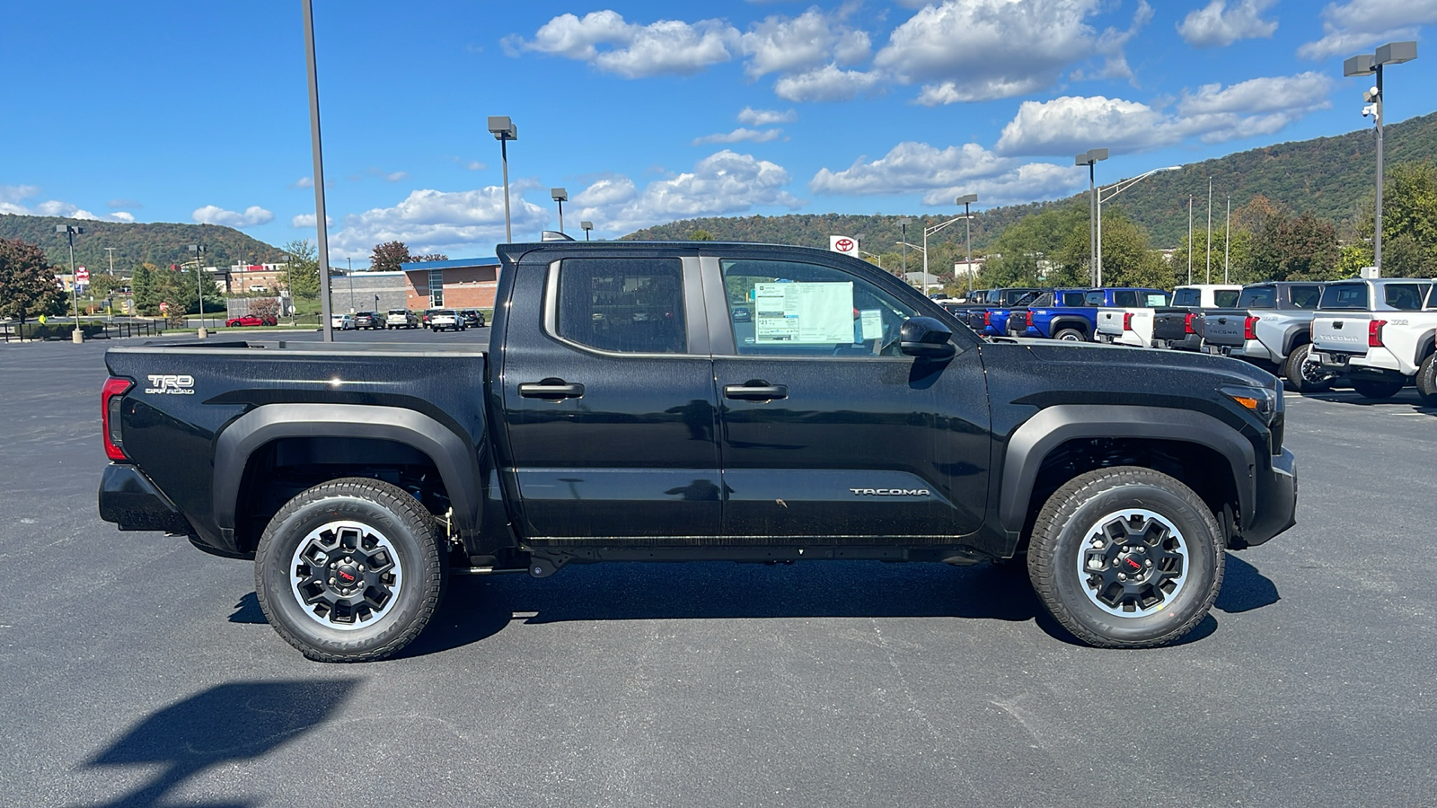 2024 Toyota Tacoma TRD Off-Road 3