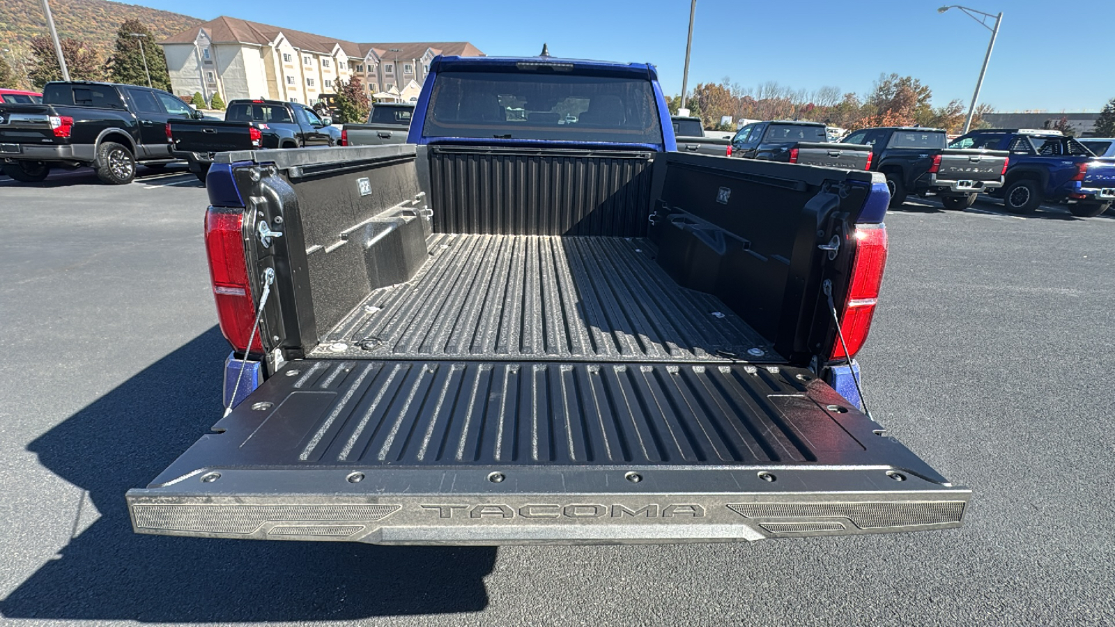 2024 Toyota Tacoma TRD Off-Road 8