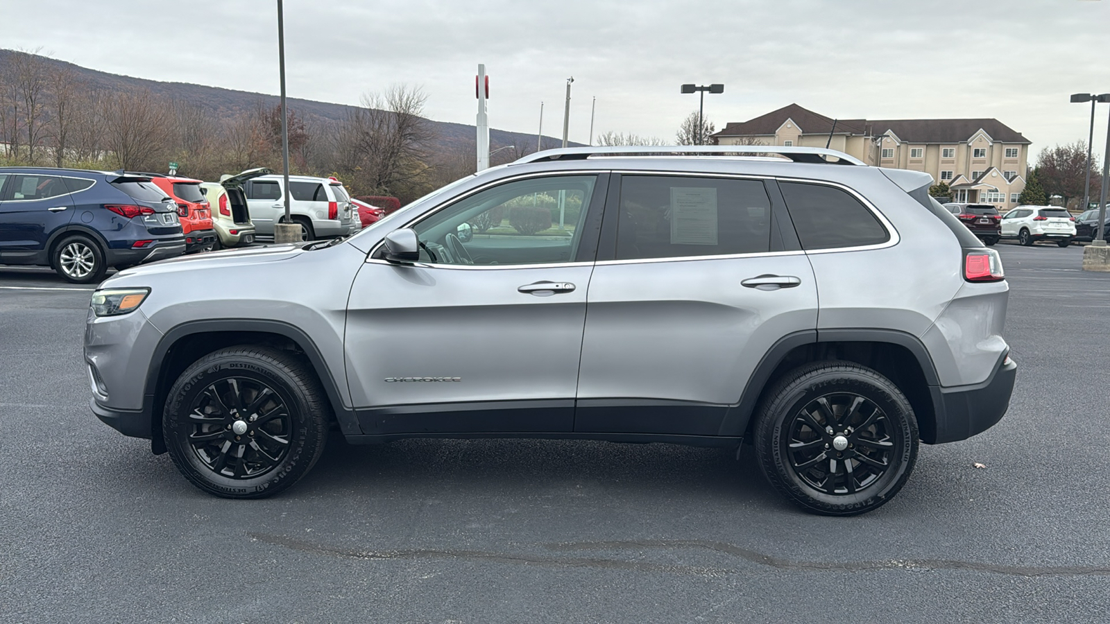 2019 Jeep Cherokee Latitude Plus 13