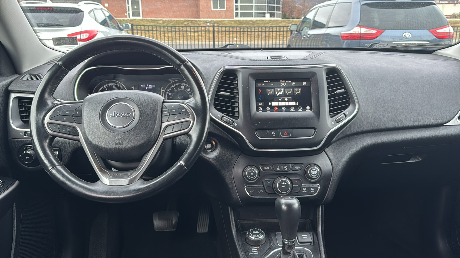 2019 Jeep Cherokee Latitude Plus 19