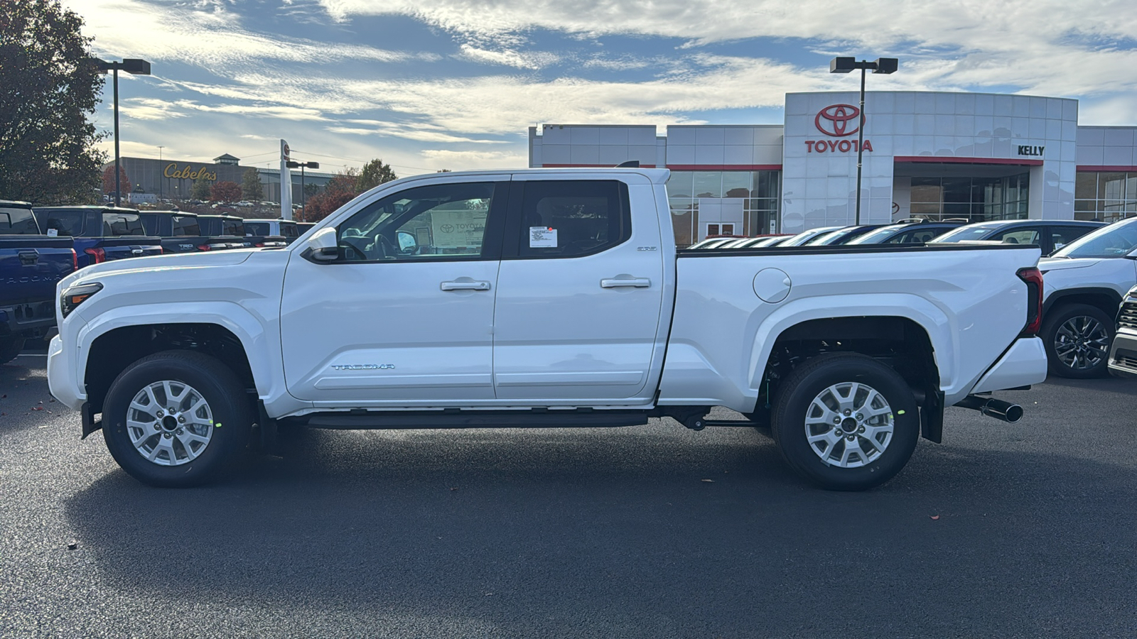 2024 Toyota Tacoma SR5 8