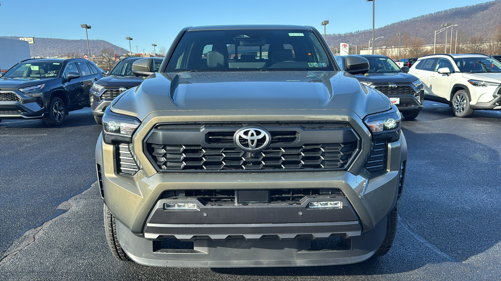 2024 Toyota Tacoma Hybrid TRD Off Road 2