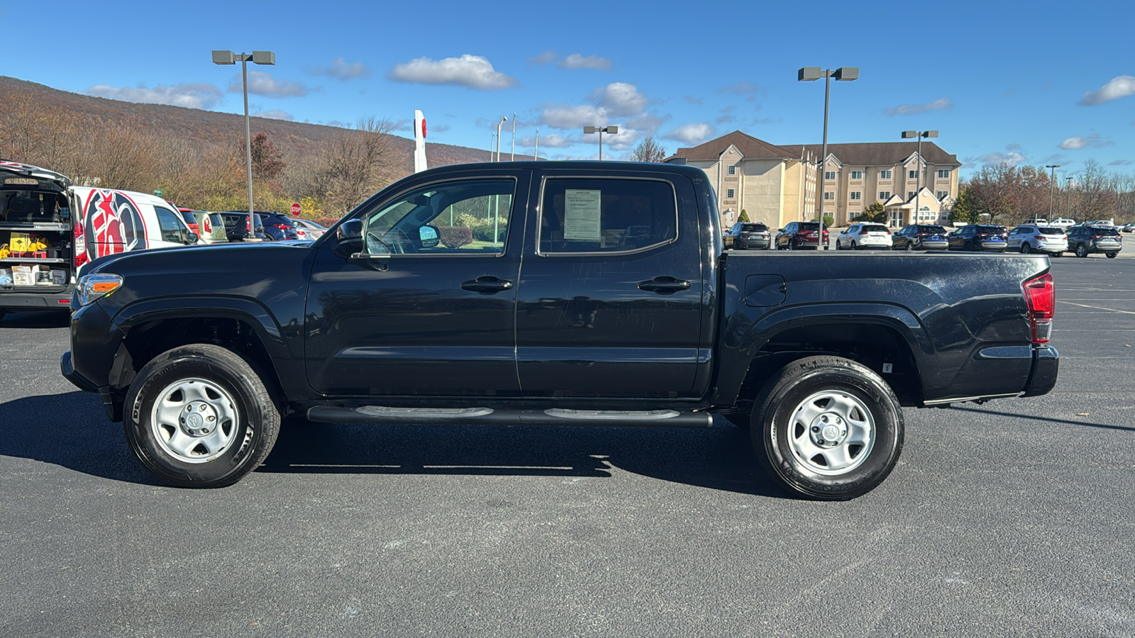 2022 Toyota Tacoma SR 12