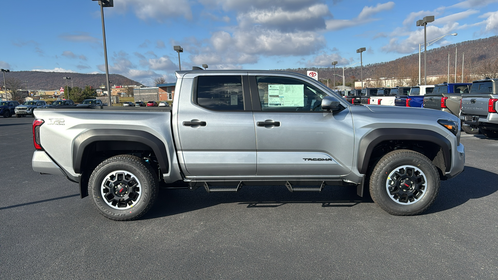 2024 Toyota Tacoma TRD Off-Road 3