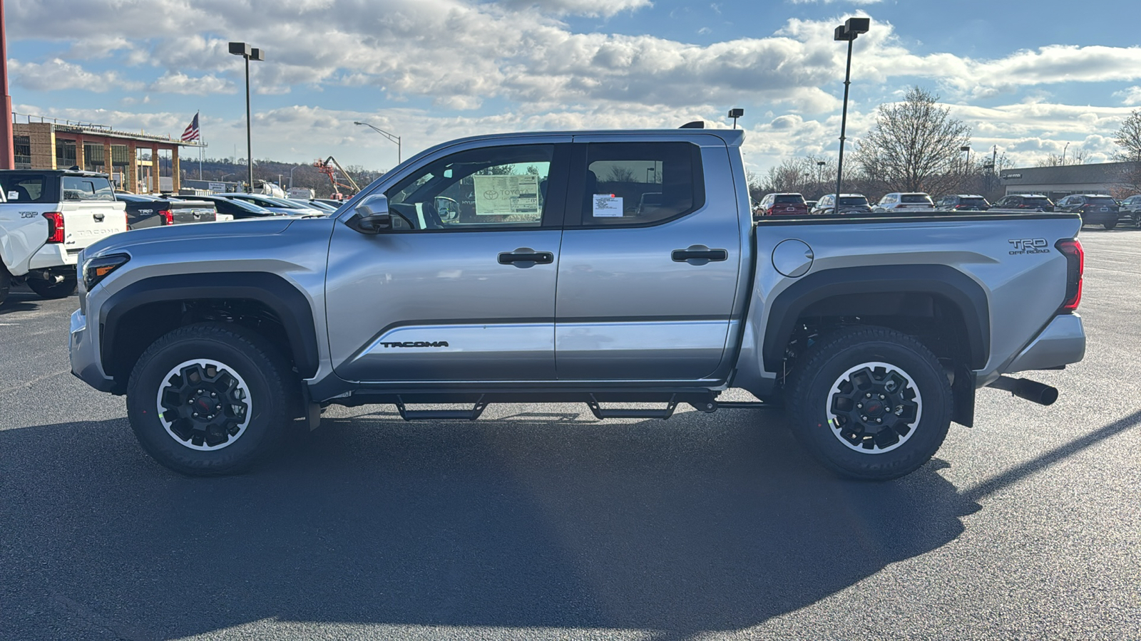 2024 Toyota Tacoma TRD Off-Road 8