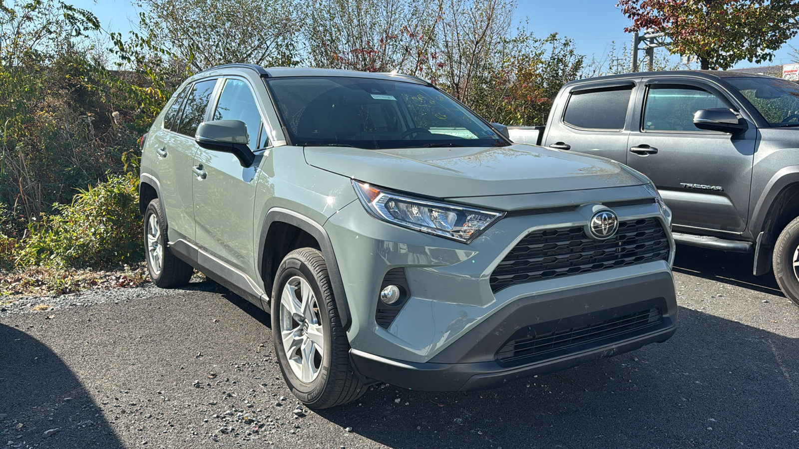 2021 Toyota RAV4 XLE 3