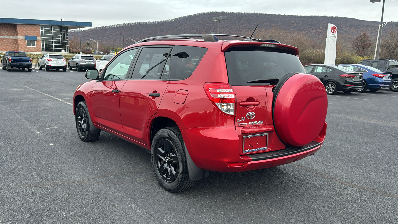 2010 Toyota RAV4 Base 11